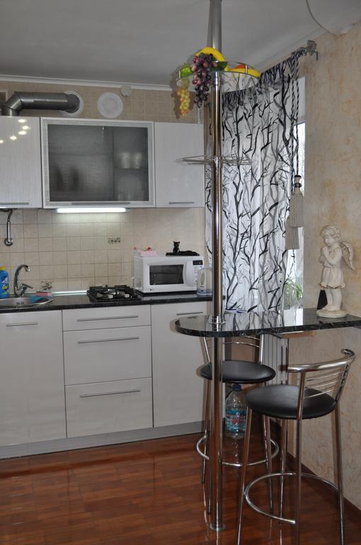 Apartment On Oleksandra Polia Avenue 110 Dnipro Dış mekan fotoğraf